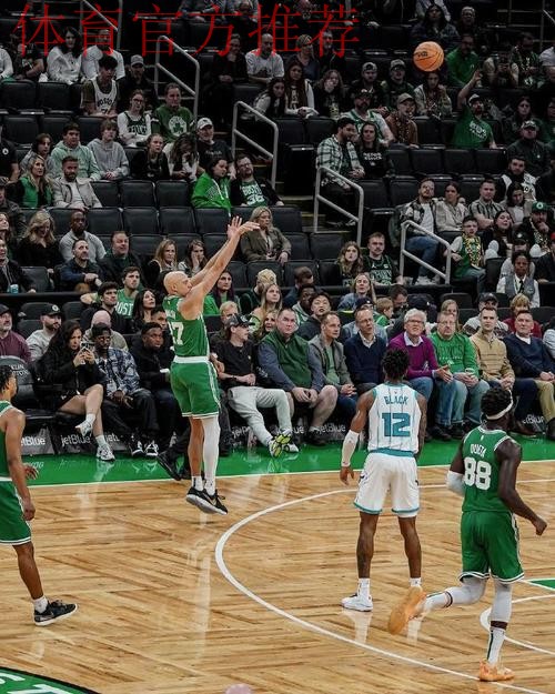 沃尔什篮下错进错出打成2+1,凯尔特人首度领先活塞到两位数 沃尔什篮下错进错出打成2+1,凯尔特人首度领先活塞到两位数